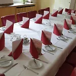 Stadt-gut-hotel Zum Rathaus 3* Оберхаузен