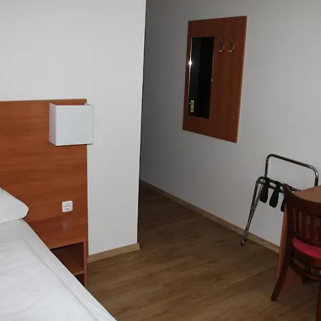 Stadt-gut-hotel Zum Rathaus