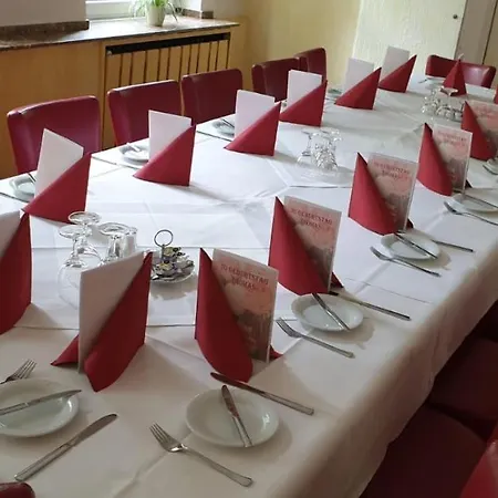 Stadt-gut-hotel Zum Rathaus 3* Оберхаузен