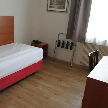 Stadt-gut-hotel Zum Rathaus