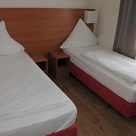 Stadt-gut-hotel Zum Rathaus فندق