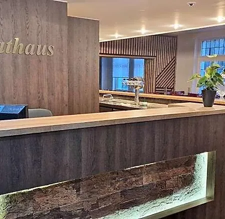 Stadt-gut-hotel Zum Rathaus فندق أوبيرهاوزين