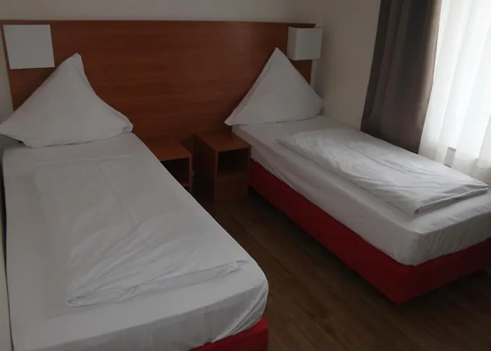 Stadt-gut-hotel Zum Rathaus فندق أوبيرهاوزين