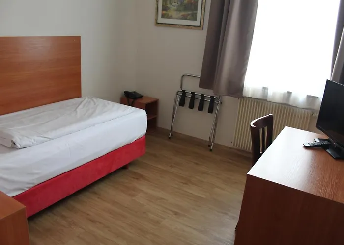 Stadt-gut-hotel Zum Rathaus